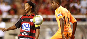 Na estreia de Ronaldinho no Fla, festa da torcida e vitória no final (Agência Vipcomm)