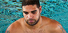 Adriano reveza entre piscina e pilates; fotos (globoesporte.com)