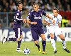De roxo, Real bate Auxerre no padrão Mourinho (Reuters)