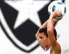 Botafogo recebe o River-SE para fugir de vexame (Ivo Gonzalez / Agência O Globo)