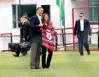 Amorim entrega camisa do Flamengo a Obama (agência AP)