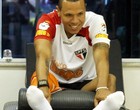 Na fisio, Fabiano diz: 'Vou jogar
em alto nível' (Site oficial do São Paulo FC)