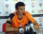 Neto minimiza discussão com Fábio Santos (Raphael Carneiro/Globoesporte.com)