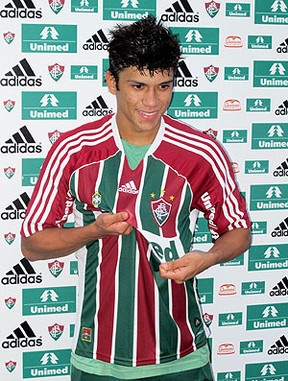 Ciro é apresentado no Fluminense (Foto: Edgard Maciel de Sá / GLOBOESPORTE.COM)