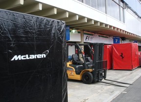Começam a chegar os equipamentos das equipes de Fórmula 1 para o GP do Brasil 2011 (Foto: Alexander Grünwald/ GLOBOESPORTE.COM)