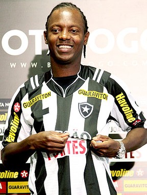 Andrezinho é apresentado no Botafogo (Foto: Ivo Gonzalez / Agência O Globo)