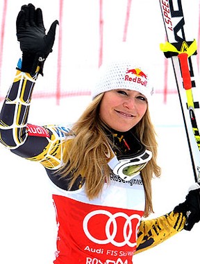 Lindsey Vonn no pódio da Copa do Mundo de esqui (Foto: Getty Images)