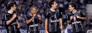 Jonas marca três na goleada do Grêmio sobre o Prudente: 4 a 0 (Edu Andrade / Globoesporte.com)