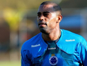 Robert no treino do Cruzeiro