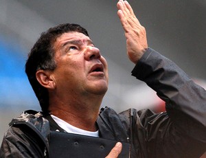 Joel Santana na partida do Botafogo contra o Atlético-PR