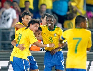Coemoração gol Daniel Alves Irã Seleção Brasileira Abu Dhabi
