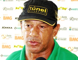 Mauro Fernandes, técnico do América-MG