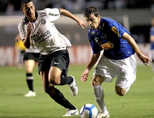 Montillo na partida do Cruzeiro contra o Corinthians