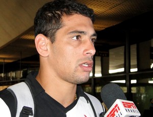diego souza no desembarque do atlético-mg (Foto: Lucas Catta Prêta / Globoesporte.com)