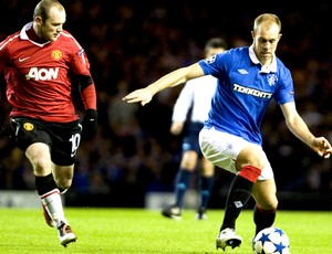 Manchester passa com gol de Rooney. Valencia humilha Bursaspor (agência Reuters)