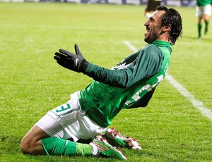 Hugo Almeida comemora gol do Werder Bremen contra o St Pauli