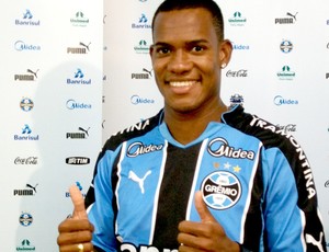 Atacante Lins, novo reforço do Grêmio. (Foto: Eduardo Cecconi / Globoesporte.com)