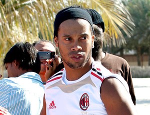 Ronaldinho Gaúcho no treino do Milan na praia