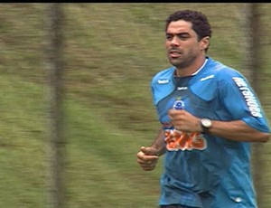 André Dias, novo reforço do Cruzeiro, já treina na Toca