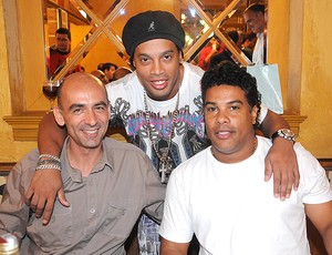 Regis Rosing, Assis e Ronaldinho Gaucho