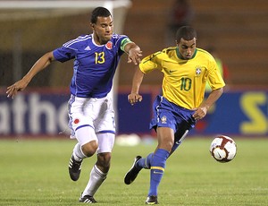Lucas na partida do Brasil contra a ColÔmbia