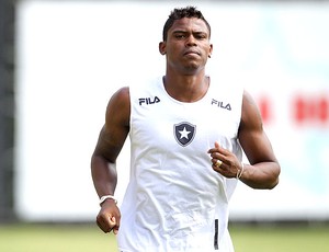 Maicosuel no treino do Botafogo (Foto: Alexandre Cassiano / Agência O Globo)