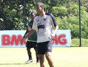 Leonardo Silva no treino do Atlético-MG (Foto: Lucas Catta Prêta / GLOBOESPORTE.COM)