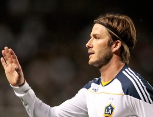 Beckham dá passe na vitória do Galaxy (Foto: AP)