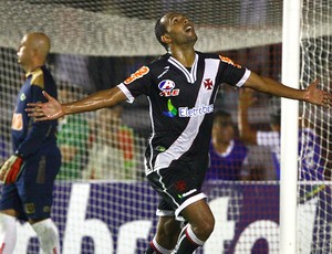 Alecsandro comemora gol do Vasco  (Foto: Ivo Gonzalez / Agência O Globo)