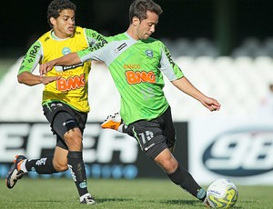 Everton Ribeiro treino Coritiba (Foto: Ag. Estado)