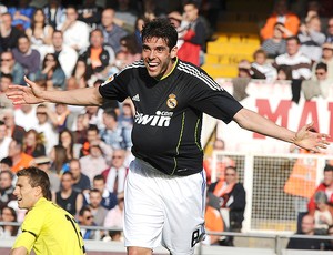 Kaká comemora gol do Real Madri contra o Valência (Foto: AFP)