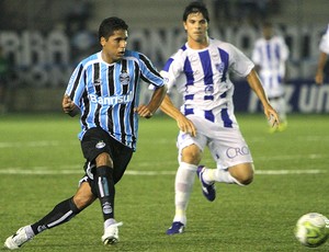 Willian Magrão na partida do Grêmio contra o Cruzeiro-RS (Foto: Ag. Estado)