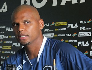 Jefferson durante entrevista do Botafogo (Foto: Gustavo Rotstein / GLOBOESPORTE.COM)
