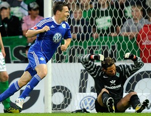 Riether Werder Bremen  Wolfsburg  (Foto: Reuters)