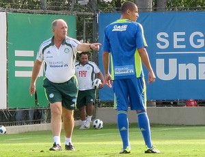 Scolari Felipão Wellington Paulista treino Palmeiras (Foto: Juliano Costa / Globoesporte.com)
