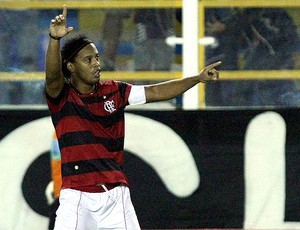 Ronaldinho gaucho flamengo gol avaí (Foto: Fábio Castro / Agência Estado)