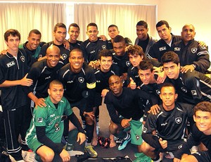 jogadores do time juniores do Botafogo (Foto: Divulgação)