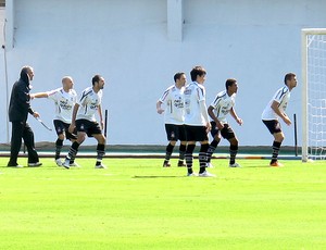 Tite no treino do Corinthians (Foto: Carlos Augusto Ferrari / GLOBOESPORTE.COM)