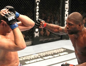 Rampage Jackson vence luta com Matt Hamill (Foto: Divulgação / Site Oficial)