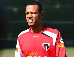 Luis Fabiano no treino do São Paulo (Foto: Luiz Pires / VIPCOMM)