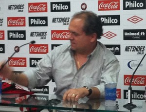 Ibiapina, diretor de futebol do Atlético-PR (Foto: Fernando Freire/Globoesporte.com)
