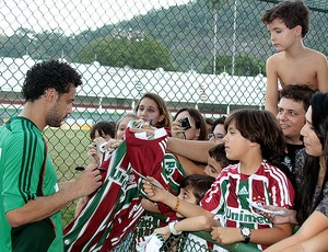 Fred distribui autógrafos no treino do Fluminense (Foto: Divulgação / Site Oficial do Fluminense)