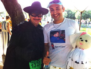 Zorro e o amigo Braz (Foto: Luana Andrade\ Globoesporte.com)