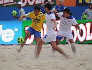 bruno malias futebol de areia seleção brasileira (Foto: Diego Mendes/CBBS)