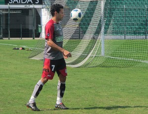 tulio no treino do figueirense (Foto: Richard Souza/Globoesporte.com)