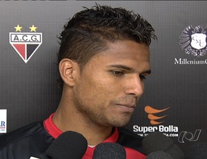 Anderson, zagueiro do Atlético-GO (Foto: Reprodução/TV Anhanguera)
