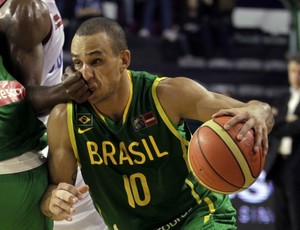 basquete alex garcia brasil x cuba copa america (Foto: reuters)