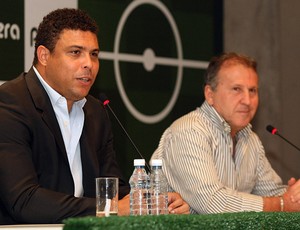 Ronaldo e Zico em evento (Foto: Márcio Fernandes/Agência Estado)