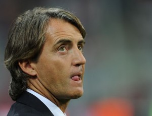 Roberto Mancini, técnico do Manchester City, no jogo contra o Bayern (Foto: AFP)