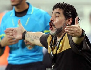 Maradona em jogo do Al Wasl (Foto: Reprodução/Olé.com.ar)